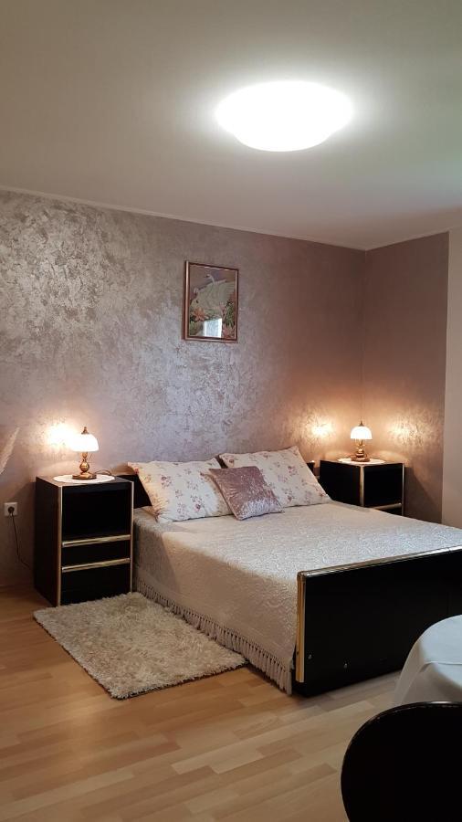 Apartmani Diva Malinska Esterno foto