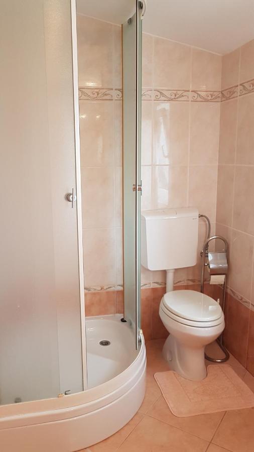 Apartmani Diva Malinska Esterno foto