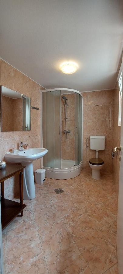 Apartmani Diva Malinska Esterno foto
