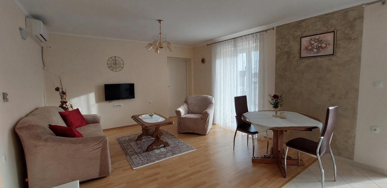 Apartmani Diva Malinska Esterno foto