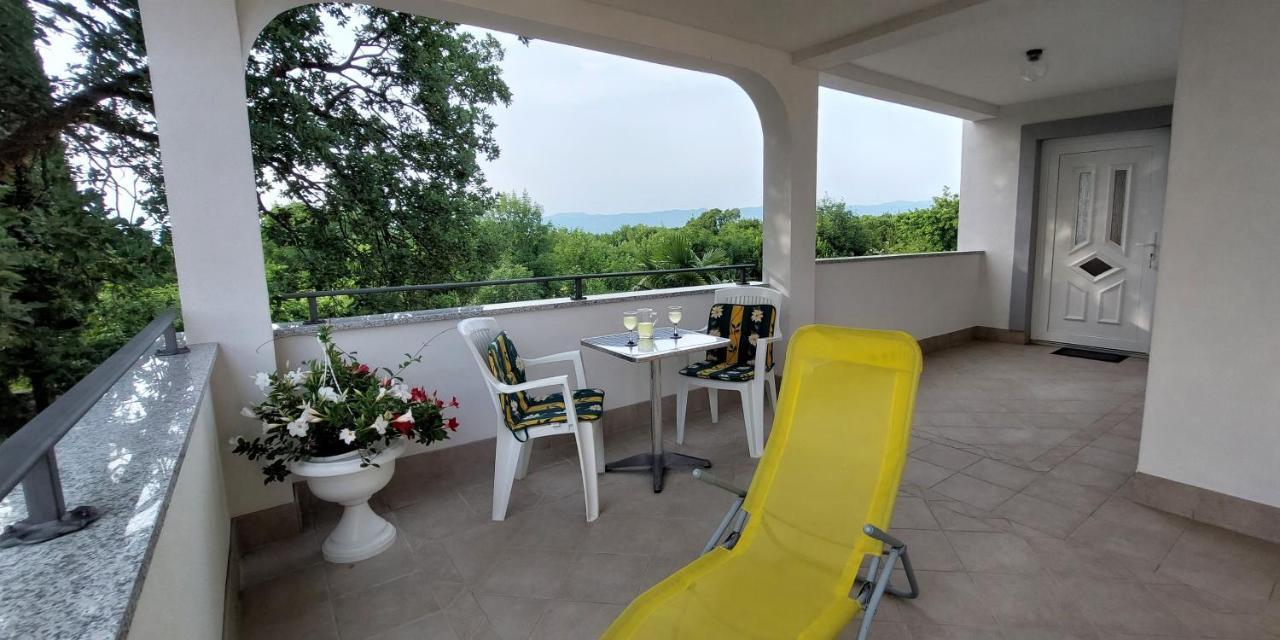 Apartmani Diva Malinska Esterno foto